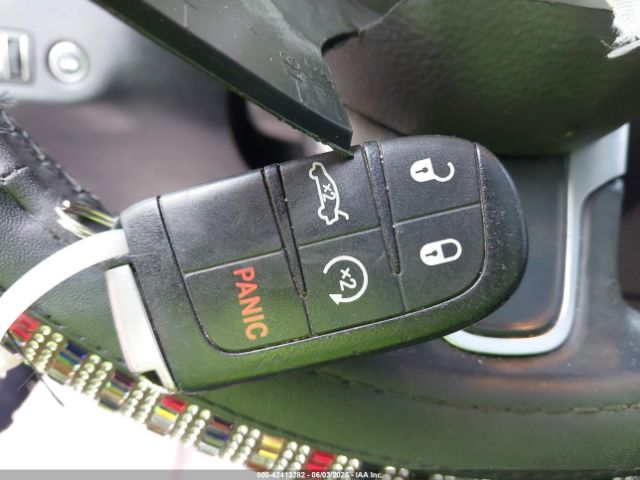 2C3CCAAG8FH929898 Chrysler 300
