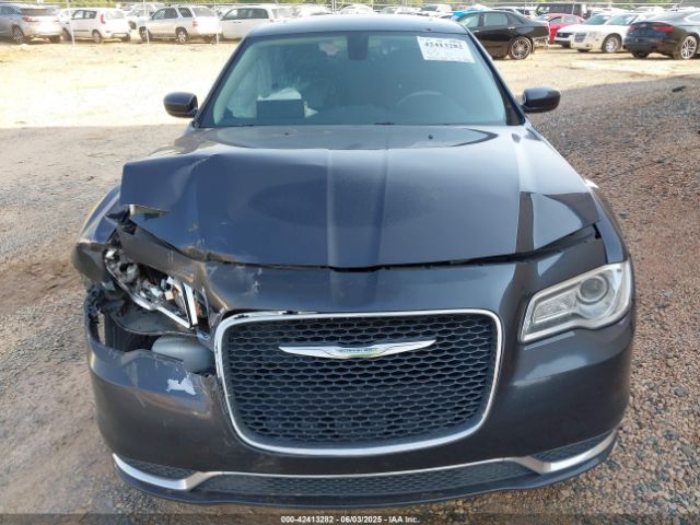 2C3CCAAG8FH929898 Chrysler 300