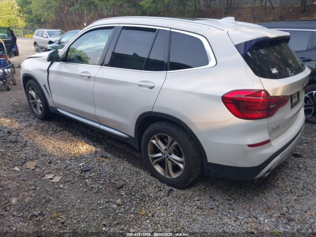 2021 BMW X3 5UXTY5C09M9F52145 Photo 2