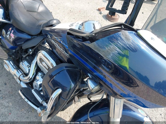 42413369 :رقم المزاد ، 1HD1KGM12DB651116 vin ، 2013 Harley-davidson Fltru Road Glide Ultra مزاد بيع
