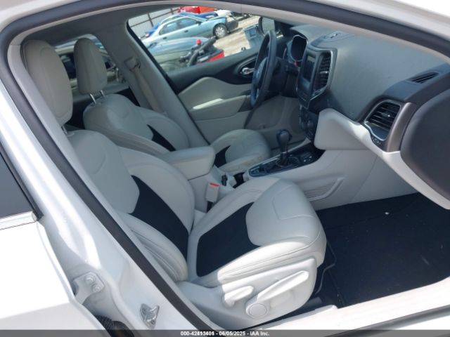 2020 JEEP CHEROKEE 1C4PJLLB5LD561205 Photo 4