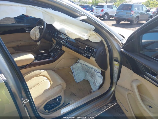 2012 AUDI A8 L WAURVAFD6CN030715 Photo 4