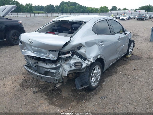 3MYDLBYV5JY317351 Toyota p5v