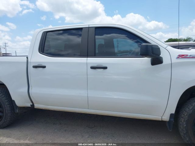3GCPDCED9NG670021 Chevrolet Silverado 1500 4wd  Short Bed Custom Trail Boss
