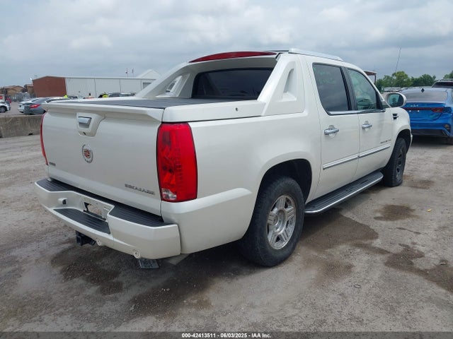 2010 CADILLAC ESCALADE EXT 3GYVKLEF4AG171775 Photo 3