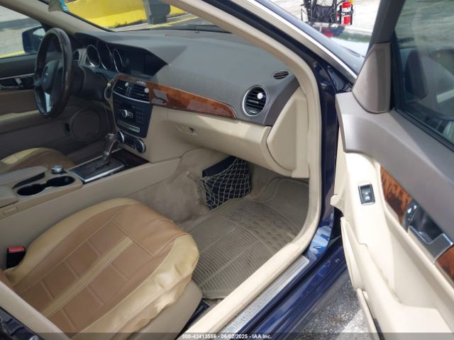 WDDGF4HB9EA959513 Mercedes-Benz C 250 Luxury/sport