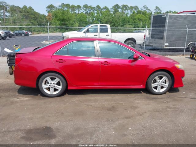 4T1BF1FK0EU800394 Toyota CAMRY SE