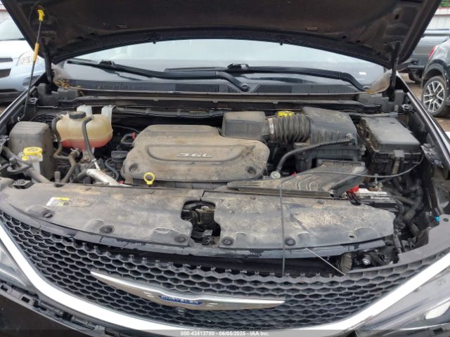 2018 CHRYSLER PACIFICA 2C4RC1GG1JR257456 Photo 9