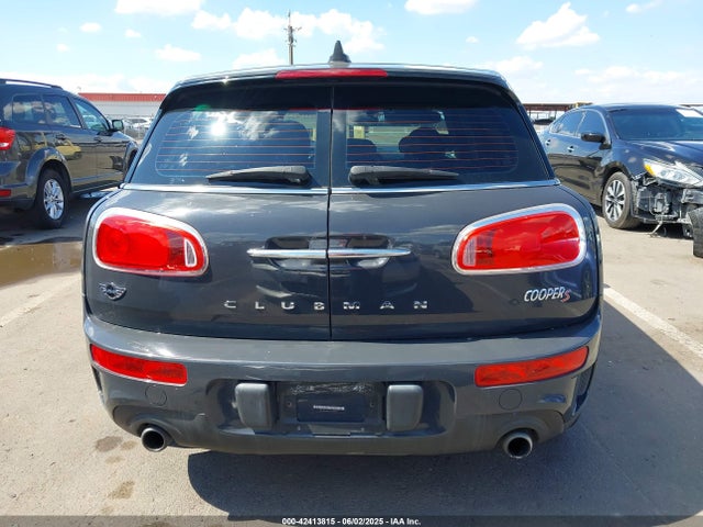 Mini Clubman Cooper S 2017 WMWLN9C36H2E49577 Image 17