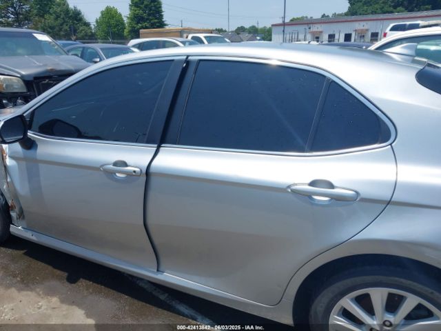 4T1C11AK9MU492442 Toyota CAMRY LE