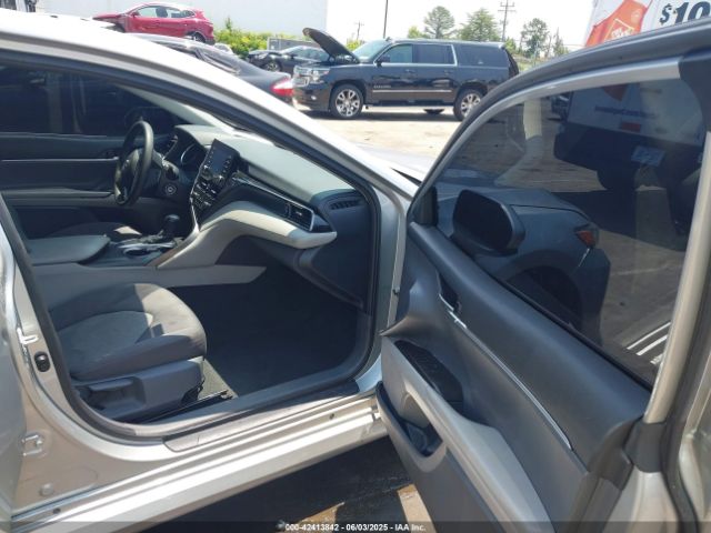 4T1C11AK9MU492442 Toyota CAMRY LE
