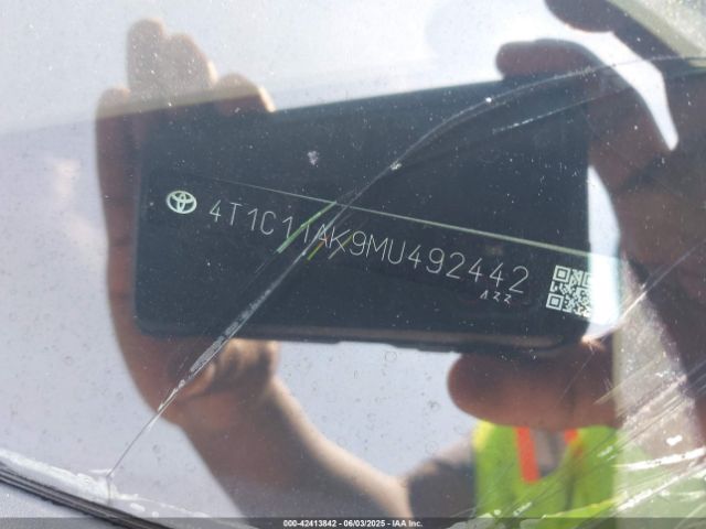 4T1C11AK9MU492442 Toyota CAMRY LE