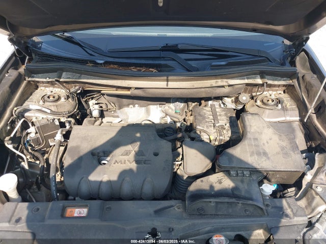 Mitsubishi mivec 2018 JA4AD3A36JZ003236 Image 10
