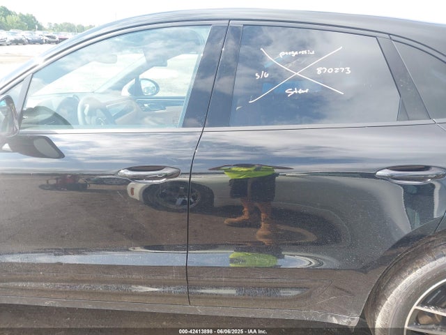 Porsche Macan 2025 WP1AA2A52SLB05856 Image 15