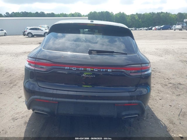 Porsche Macan 2025 WP1AA2A52SLB05856 Image 17