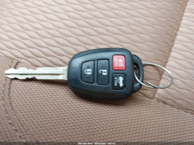 2T1BURHE2EC104746 Toyota COROLLA LE