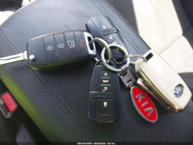 KNDPCCACXE7618991 KIA Sportage Ex