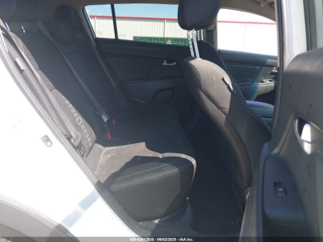 KNDPCCACXE7618991 KIA Sportage Ex