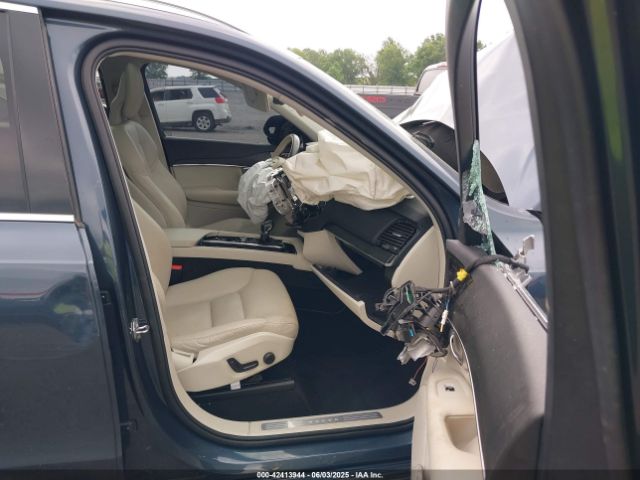 2020 VOLVO XC90 YV4102CK2L1546386 Photo 4
