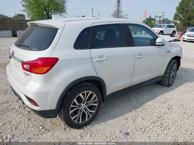 2018 MITSUBISHI OUTLANDER SPORT JA4AR3AU3JU016906 Photo 3