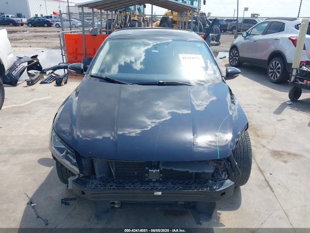 1VWAT7A32HC015684 Volkswagen 1.8 tsi