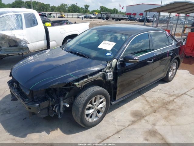 2017 VOLKSWAGEN PASSAT 1VWAT7A32HC015684 Photo 1