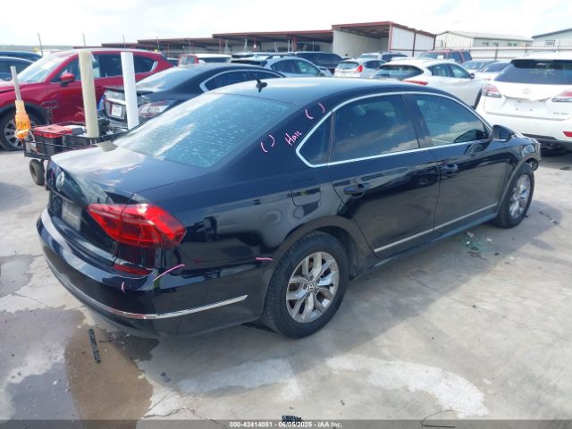 2017 VOLKSWAGEN PASSAT 1VWAT7A32HC015684 Photo 3