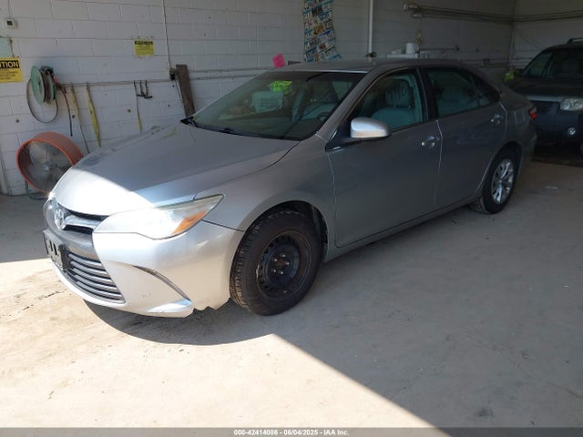 Toyota CAMRY LE 2016 4T4BF1FK8GR518898 Image 2