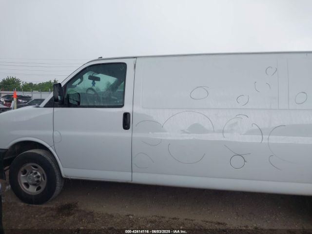 1GCWGBFP2N1174739 Chevrolet Express Cargo Rwd 2500 Extended Wheelbase Wt
