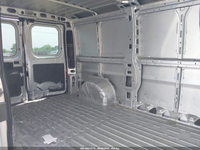 2022 RAM PROMASTER 2500 3C6LRVVG3NE110178 Photo 7