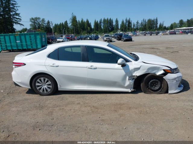 4T1B31HK3JU503605 Toyota Camry Hybrid Le