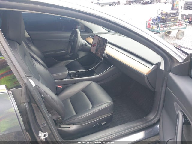 2019 TESLA MODEL 3 5YJ3E1EB7KF482310 Photo 4