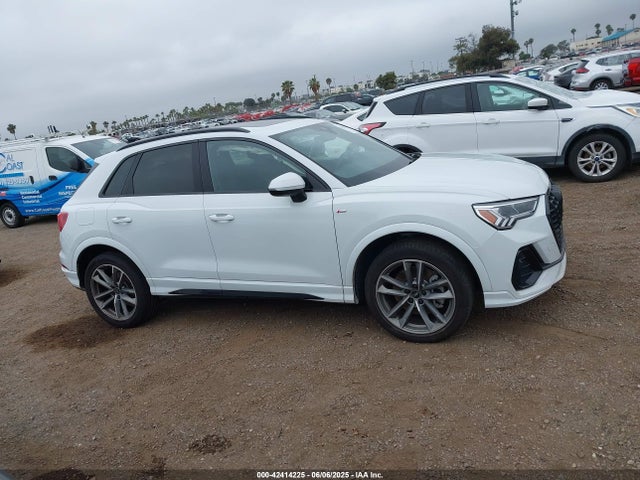 Audi 45 tfsi 2023 WA1DECF37P1138834 Image 13