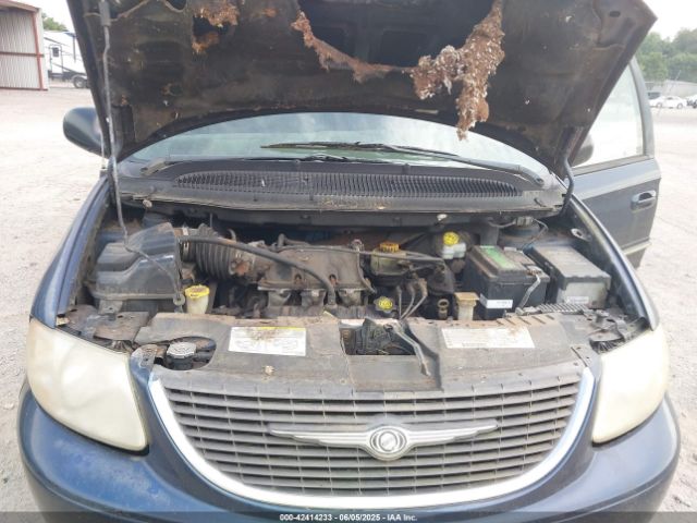 2003 CHRYSLER TOWN & COUNTRY 2C8GT64L43R160744 Photo 9