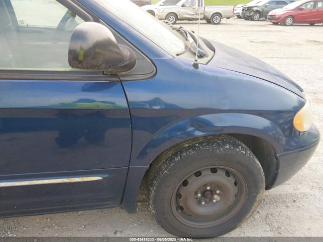 2003 CHRYSLER TOWN & COUNTRY 2C8GT64L43R160744 Photo 5