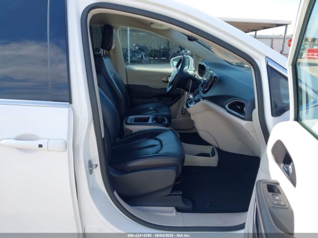 2022 CHRYSLER PACIFICA 2C4RC1BG8NR197706 Photo 4