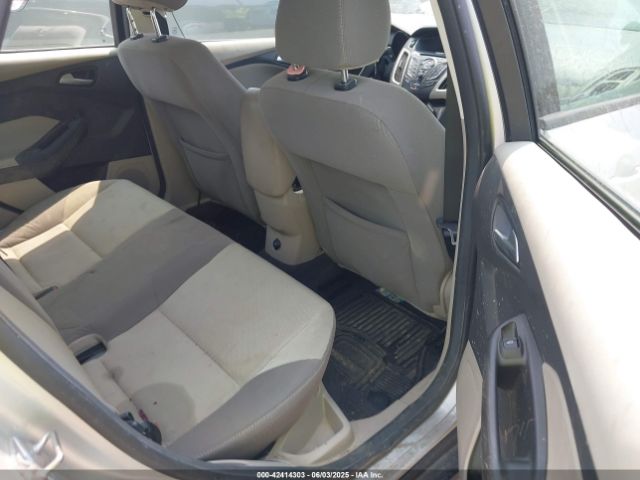 1FADP3F22EL245255 Ford FOCUS SE