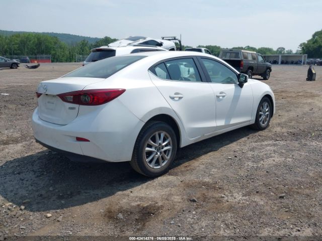 2018 MAZDA MAZDA3 3MZBN1U78JM173039 Photo 3