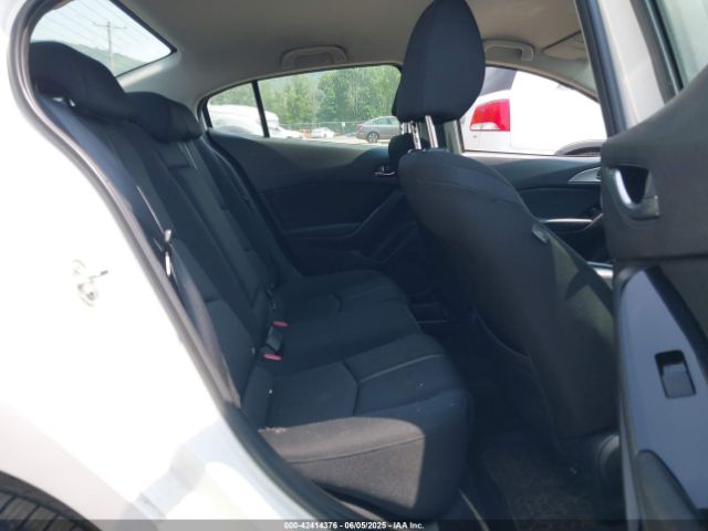 2018 MAZDA MAZDA3 3MZBN1U78JM173039 Photo 7