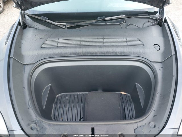 2023 TESLA MODEL Y 7SAYGDEDXPF940418 Photo 9