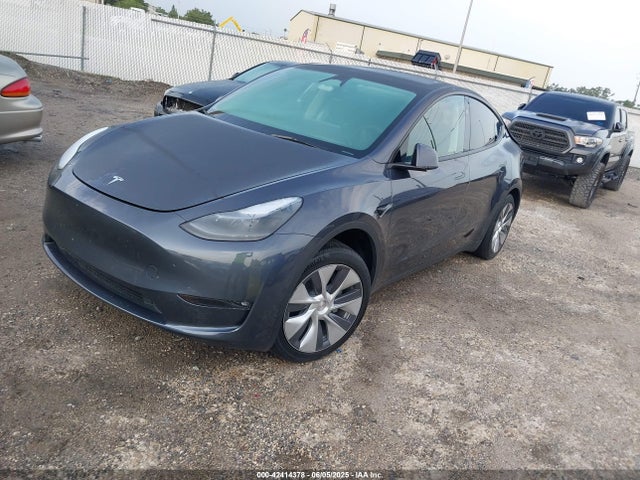 2023 TESLA MODEL Y 7SAYGDEDXPF940418 Photo 1