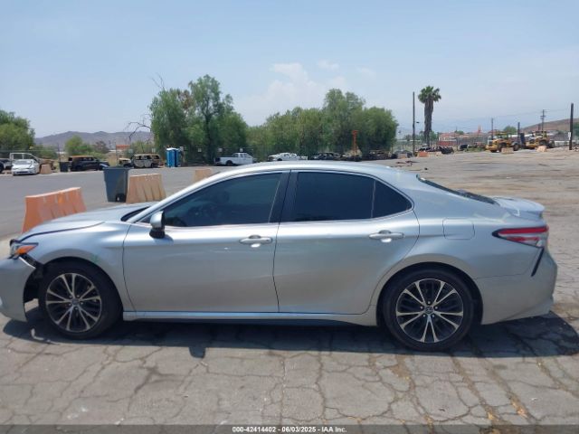 4T1B11HK3JU048776 Toyota CAMRY SE