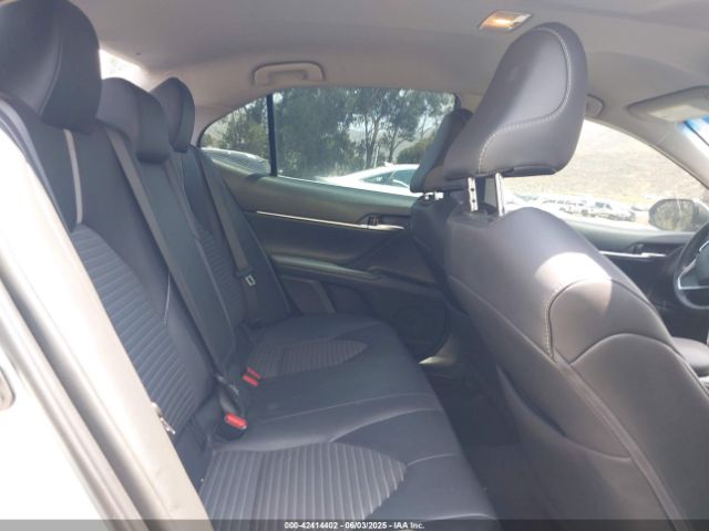 4T1B11HK3JU048776 Toyota CAMRY SE