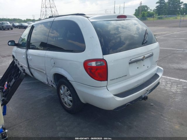 2006 CHRYSLER TOWN & COUNTRY 2A4GP54L26R808743 Photo 2