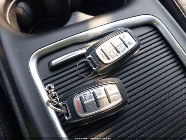 2019 CHRYSLER PACIFICA 2C4RC1EG2KR704168 Photo 10