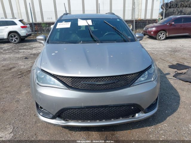 2C4RC1EG2KR704168 Chrysler 2019