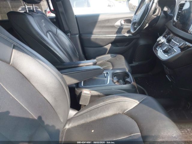 2019 CHRYSLER PACIFICA 2C4RC1EG2KR704168 Photo 4