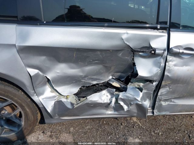 2019 CHRYSLER PACIFICA 2C4RC1EG2KR704168 Photo 5