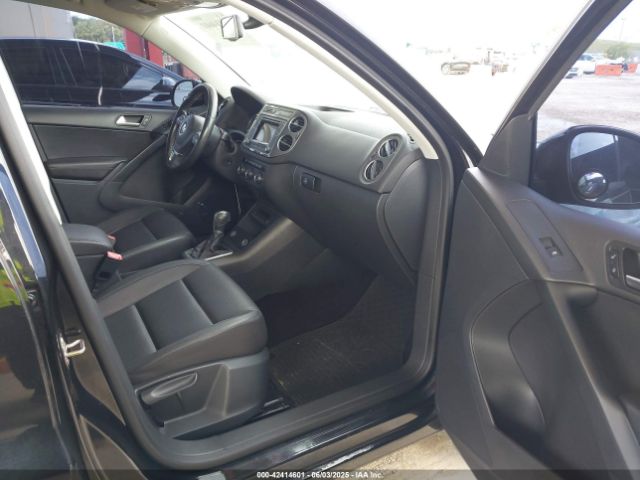 WVGAV7AX5GW554163 Volkswagen TIGUAN S