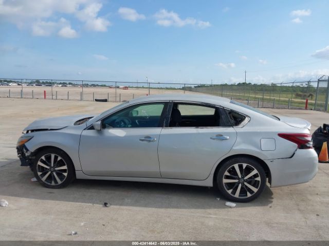 1N4BL3AP5HC178774 Nissan Altima 3.5 Sr